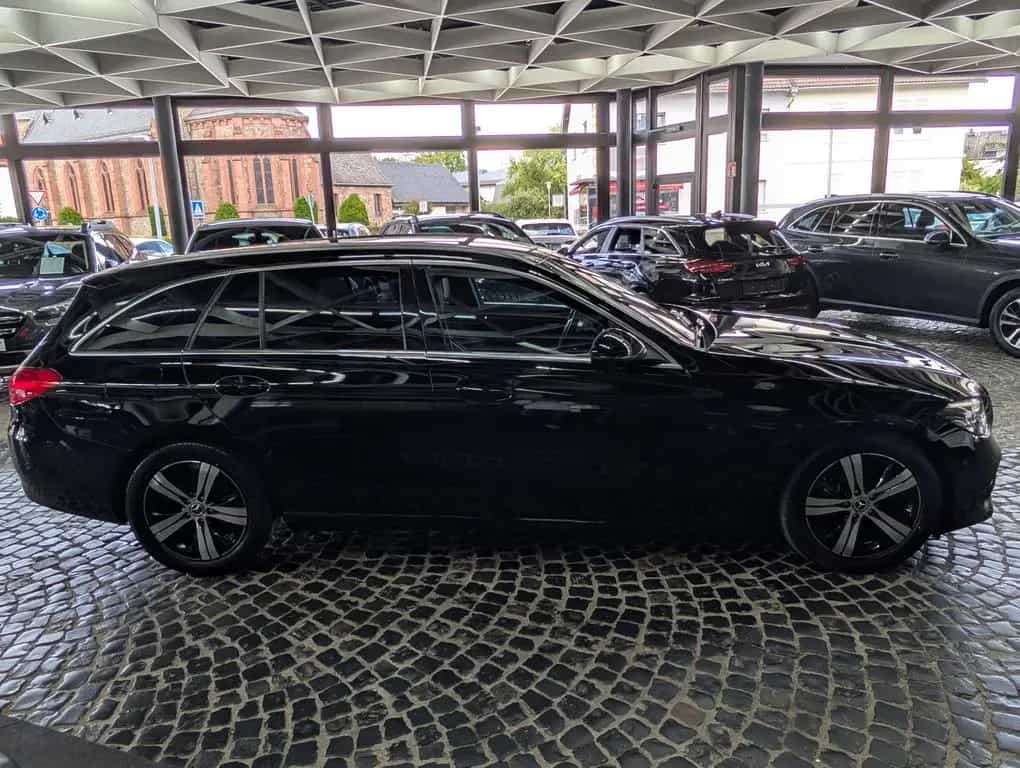 Mercedes-Benz C 220 T d Avantgarde BURMESTER LED AMBI VIRT APP 01/2022-photo-8