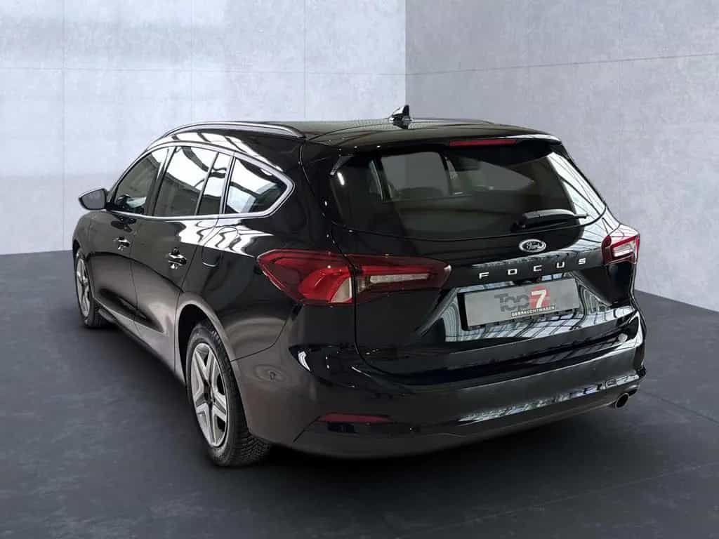 Ford Focus Cool & Connect Bluetooth Navi LED Klima 06/2022-photo-2