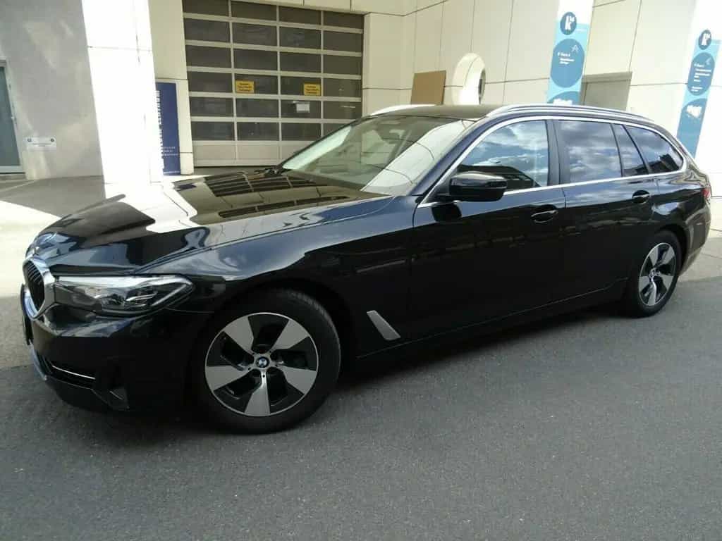 BMW 520 d Tour Autom,Leder,AHK,ACC,Kamera 10/2021-photo-2