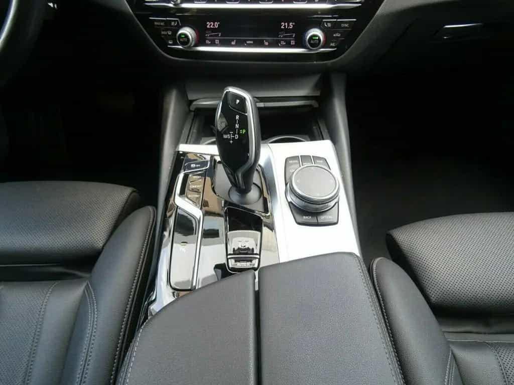 BMW 520 d Tour Autom,Leder,AHK,ACC,Kamera 10/2021-photo-21