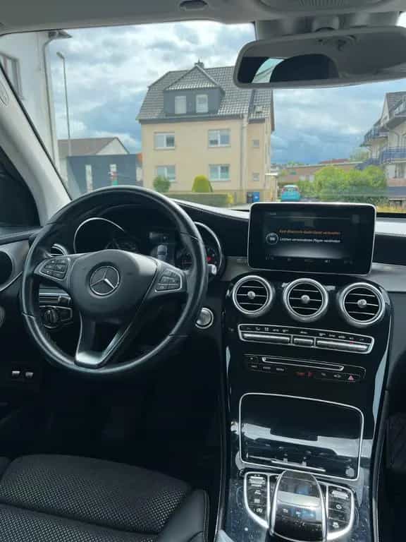 Mercedes-Benz GLC 250 4Matic*KAMERA*SCHECKHEFT*AHK 10/2018-photo-17