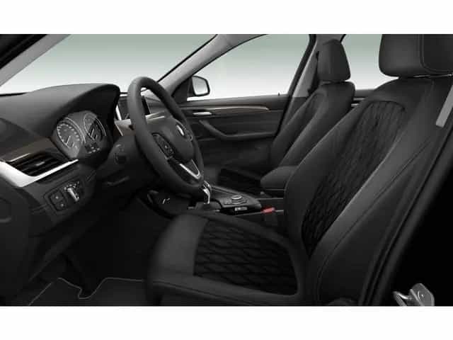BMW X1 sDrive18i xLine Klimaaut. Komfortzugang PDC 06/2022-photo-2
