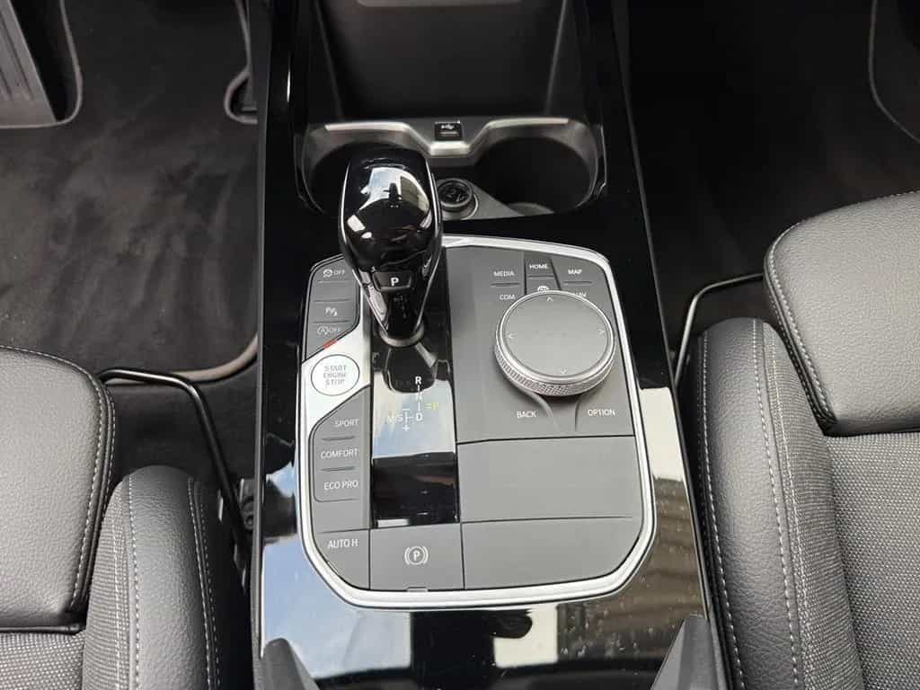 BMW 118 i Aut. Sport Line AHK+Lenkradhzg+SHZ+LED+Navi 05/2022-photo-9