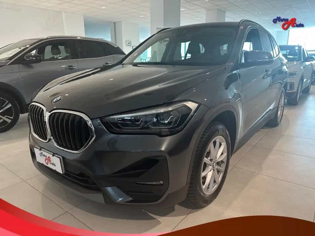 BMW X1 sDrive18d Advantage 05/2020-photo-0