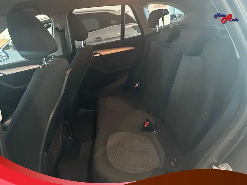 BMW X1 sDrive18d Advantage 05/2020-photo-12