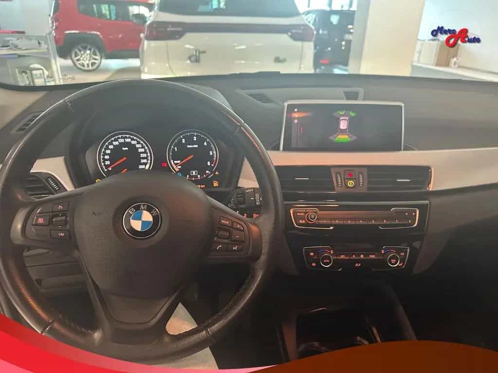 BMW X1 sDrive18d Advantage 05/2020-photo-13