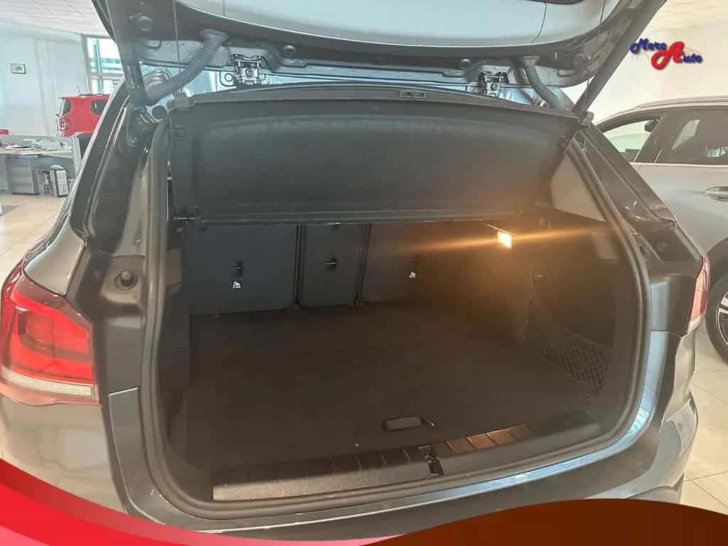 BMW X1 sDrive18d Advantage 05/2020-photo-14