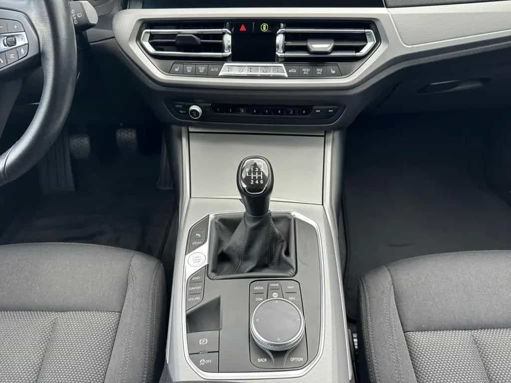 BMW 320 d Advantage DAB WLAN Tempomat Klimaaut. Shz 01/2020-photo-10