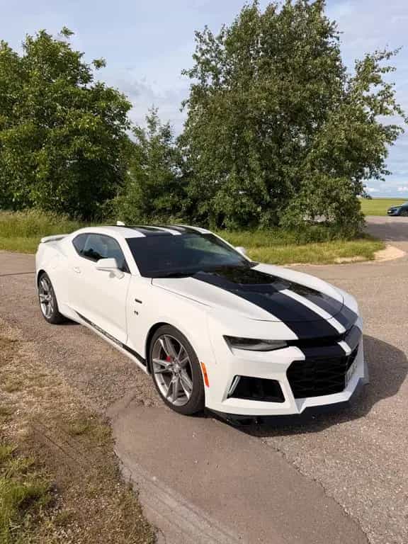 Chevrolet Camaro 2SS Coupé 6.2 V8 10-Gang Auto. TÜV neu 12/2018-photo-2