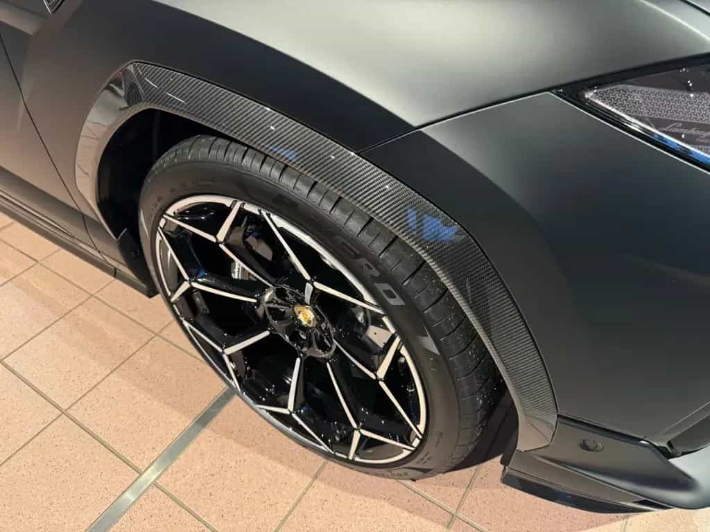 Lamborghini Urus Performante  Matt Lack/Panorama/B&O/23" 11/2023-photo-12