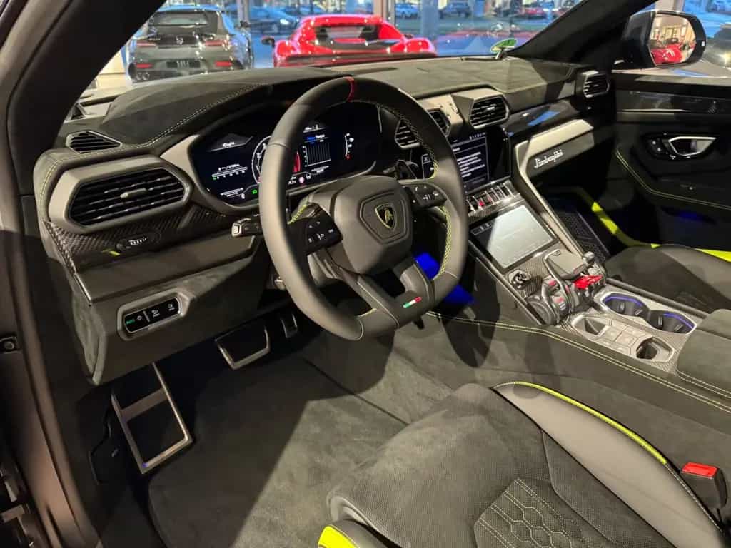 Lamborghini Urus Performante  Matt Lack/Panorama/B&O/23" 11/2023-photo-15
