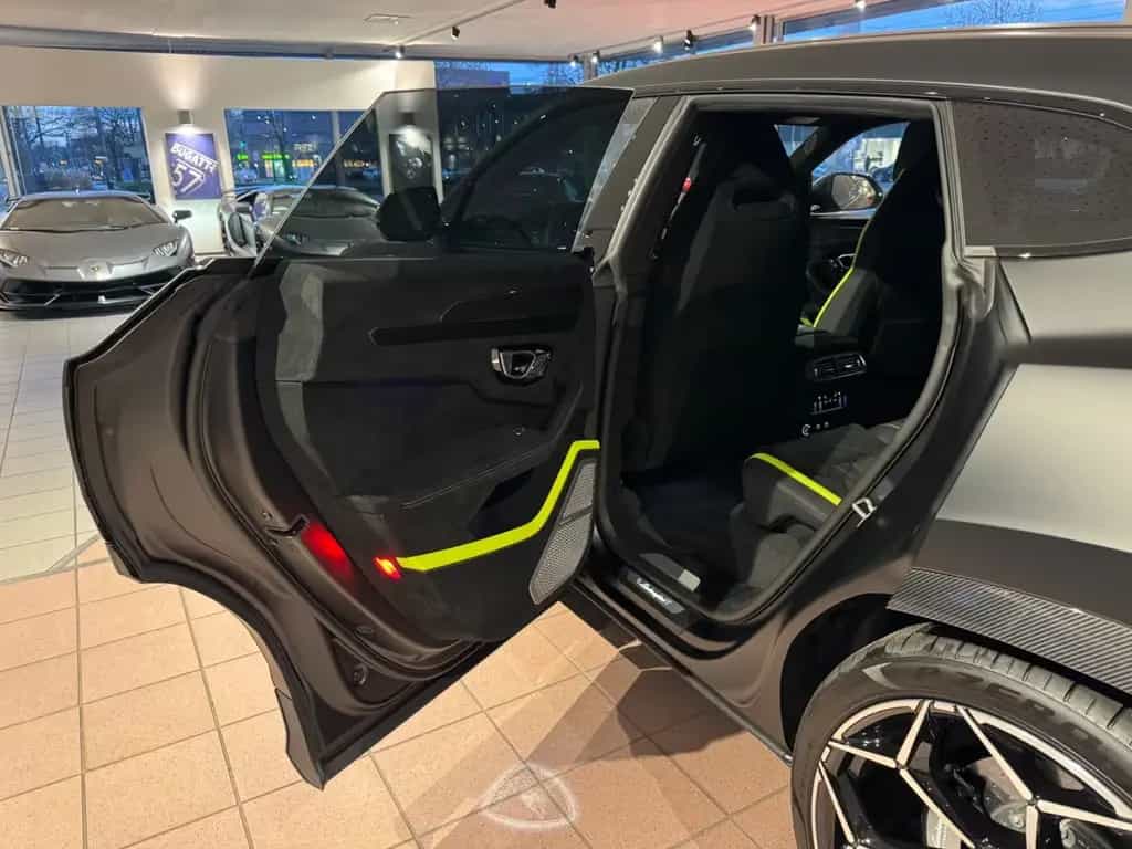 Lamborghini Urus Performante  Matt Lack/Panorama/B&O/23" 11/2023-photo-19