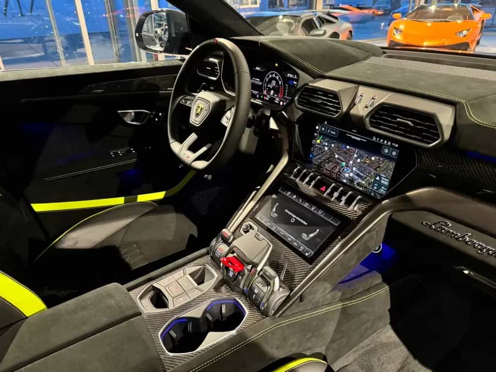 Lamborghini Urus Performante  Matt Lack/Panorama/B&O/23" 11/2023-photo-26