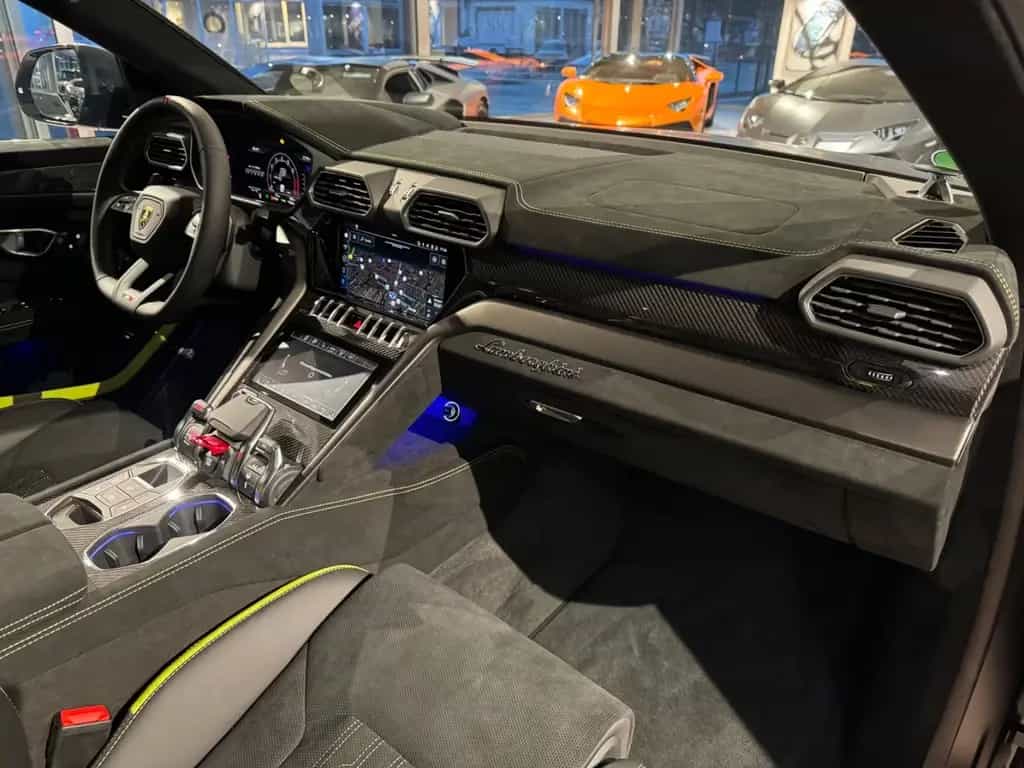 Lamborghini Urus Performante  Matt Lack/Panorama/B&O/23" 11/2023-photo-27
