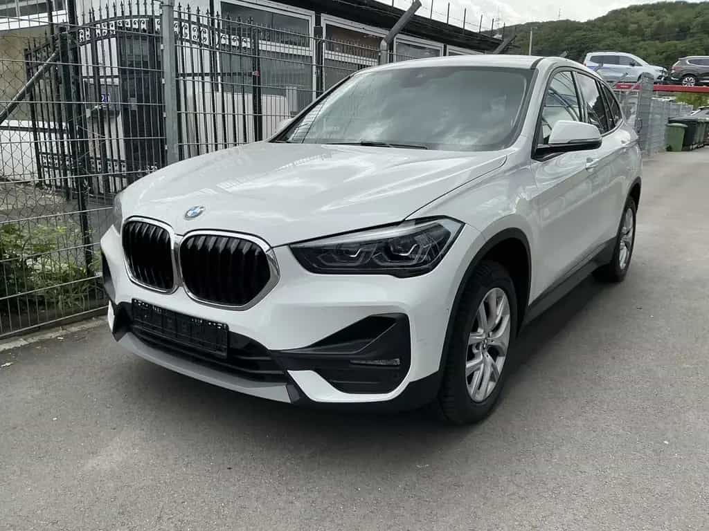 BMW X1 18d Advantage sDrive Navi R.Cam AHK LED SHZ 06/2022-photo-0
