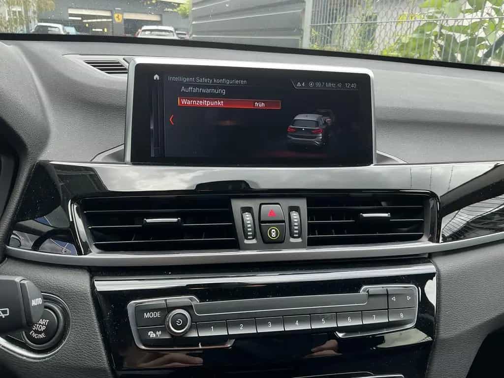 BMW X1 18d Advantage sDrive Navi R.Cam AHK LED SHZ 06/2022-photo-12