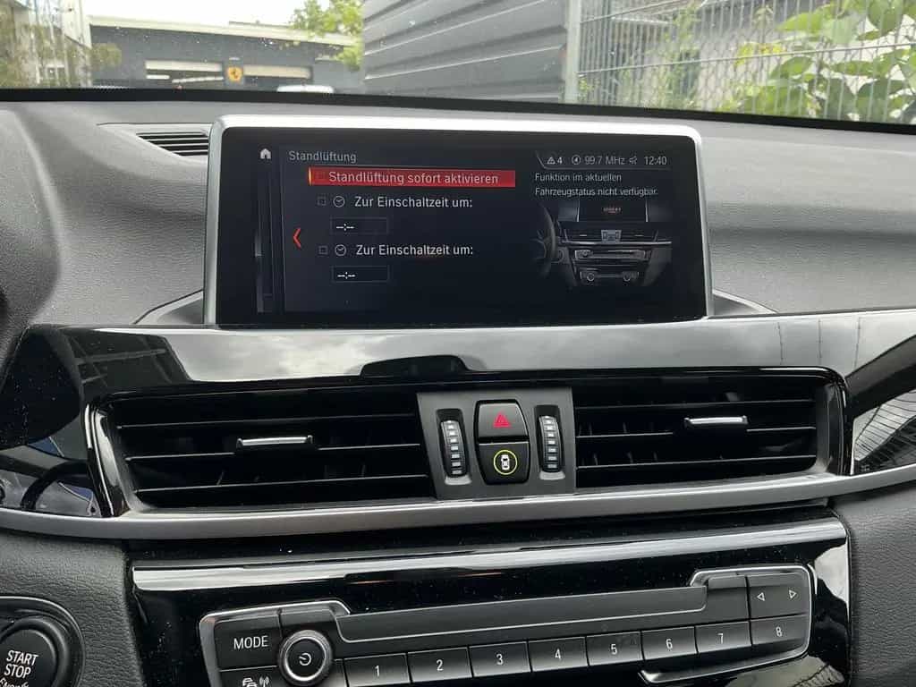 BMW X1 18d Advantage sDrive Navi R.Cam AHK LED SHZ 06/2022-photo-14