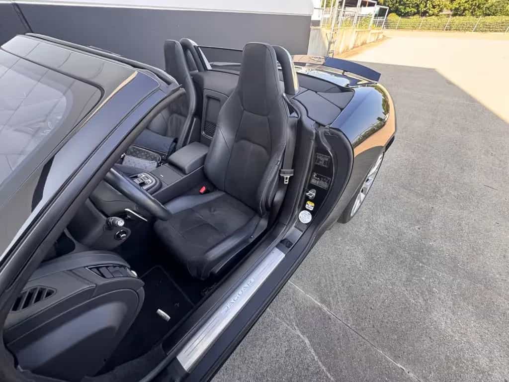 Jaguar F-Type Cabriolet P300 Kamera Klappenauspuff LED 03/2018-photo-20
