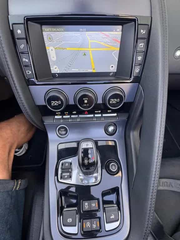 Jaguar F-Type Cabriolet P300 Kamera Klappenauspuff LED 03/2018-photo-24