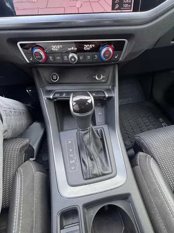 Audi Q3 35 TDI S-LINE  Virtual LED AHK 19Zoll Kamera 06/2021-photo-14