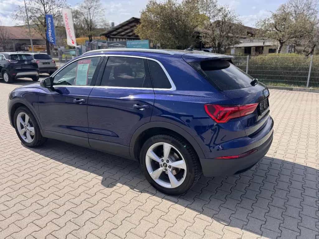 Audi Q3 35 TDI S-LINE  Virtual LED AHK 19Zoll Kamera 06/2021-photo-2