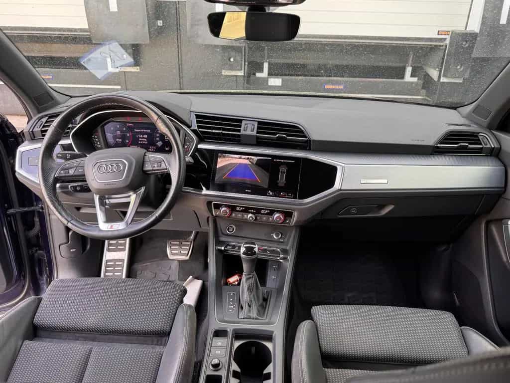 Audi Q3 35 TDI S-LINE  Virtual LED AHK 19Zoll Kamera 06/2021-photo-26