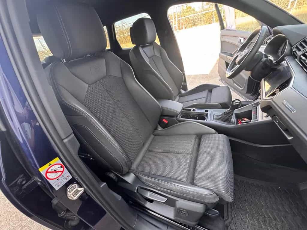 Audi Q3 35 TDI S-LINE  Virtual LED AHK 19Zoll Kamera 06/2021-photo-27