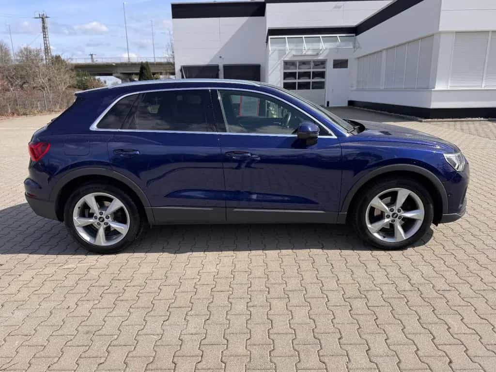 Audi Q3 35 TDI S-LINE  Virtual LED AHK 19Zoll Kamera 06/2021-photo-5
