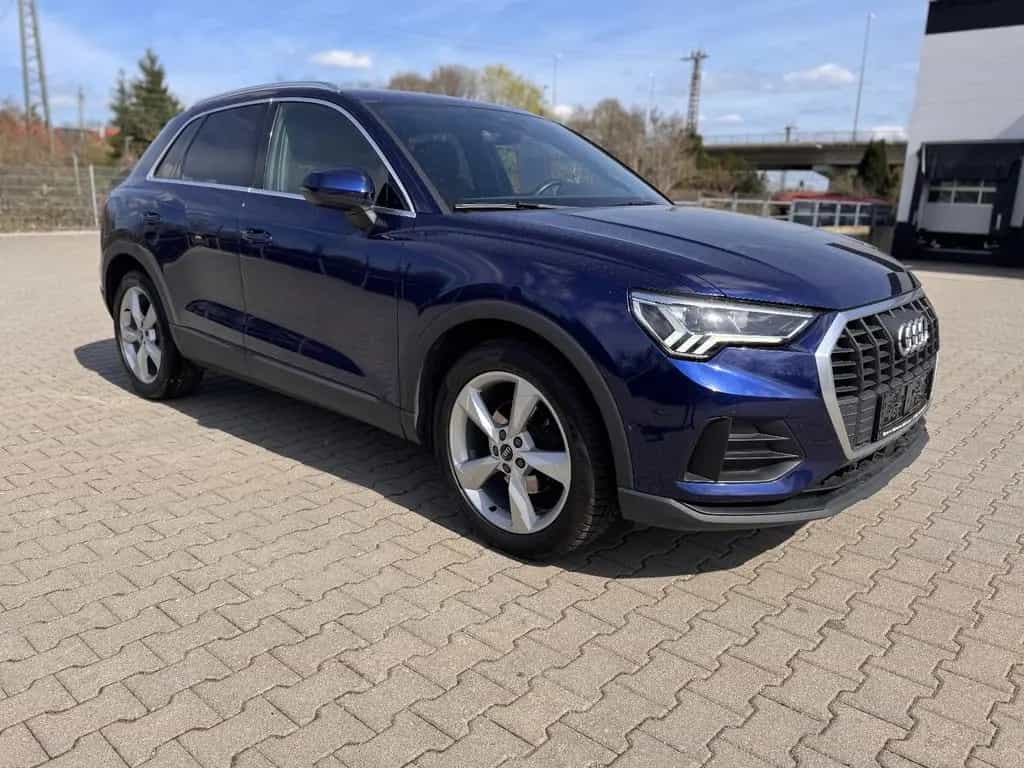 Audi Q3 35 TDI S-LINE  Virtual LED AHK 19Zoll Kamera 06/2021-photo-6