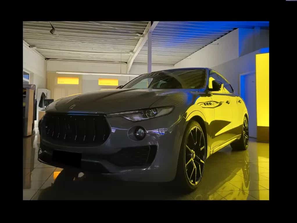 Maserati Levante 3.0 Turbo V6 "Premium Lackierung" Sound 01/2017-photo-1