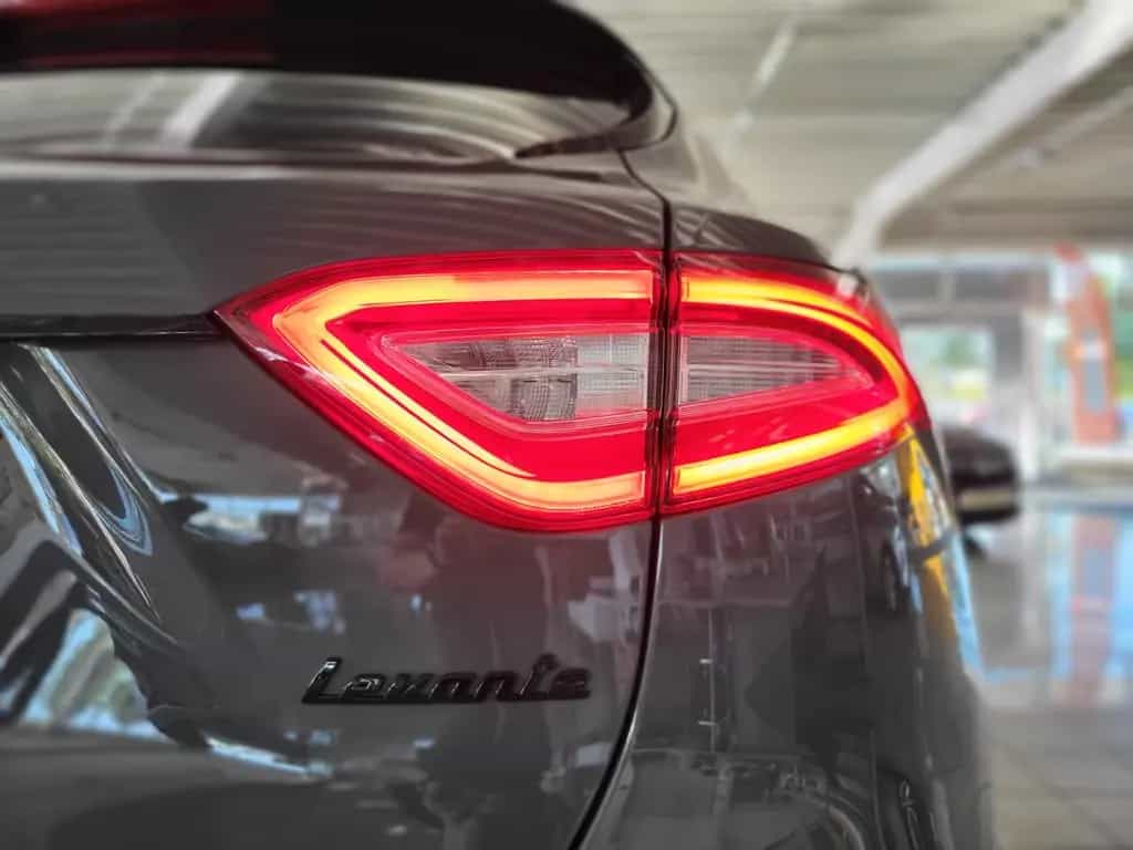 Maserati Levante 3.0 Turbo V6 "Premium Lackierung" Sound 01/2017-photo-8