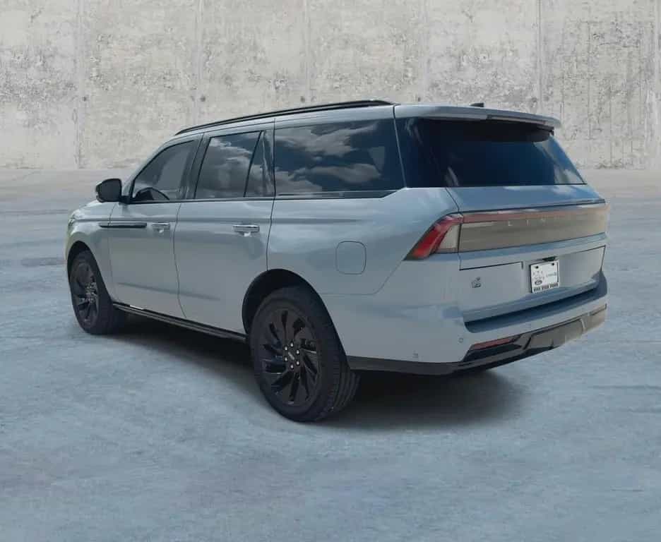 Lincoln Navigator Reserve MY25 12/2025-photo-3