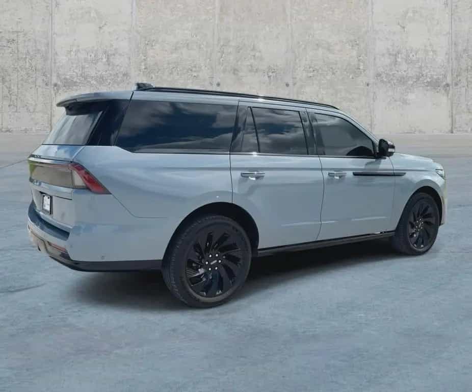 Lincoln Navigator Reserve MY25 12/2025-photo-4