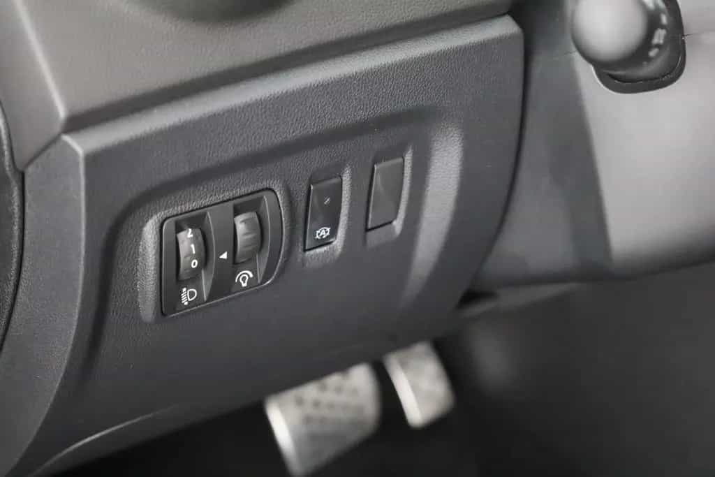 Renault Captur 1.3 TCe Intens Aut. LED Navi Kamera 08/2019-photo-19