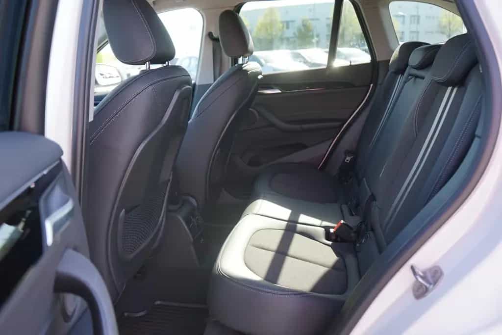 BMW X1 sDrive 18 i Sport Line Aut. LED AAC AHK SHZ 03/2020-photo-12