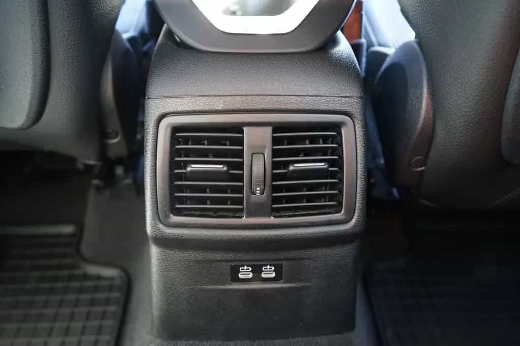 BMW X1 sDrive 18 i Sport Line Aut. LED AAC AHK SHZ 03/2020-photo-13
