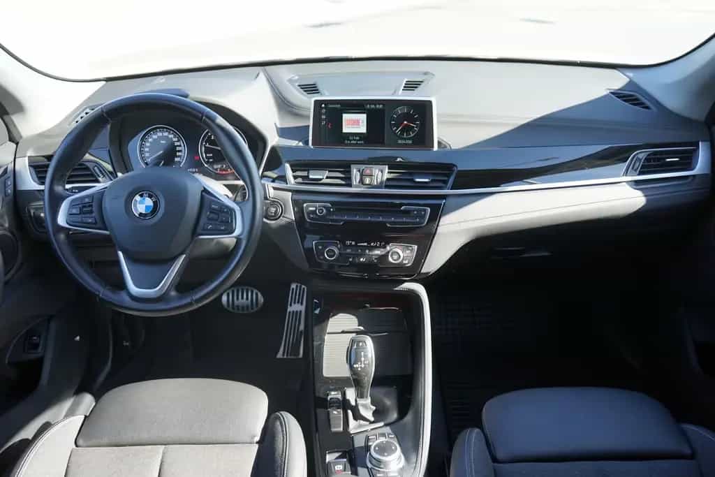 BMW X1 sDrive 18 i Sport Line Aut. LED AAC AHK SHZ 03/2020-photo-14