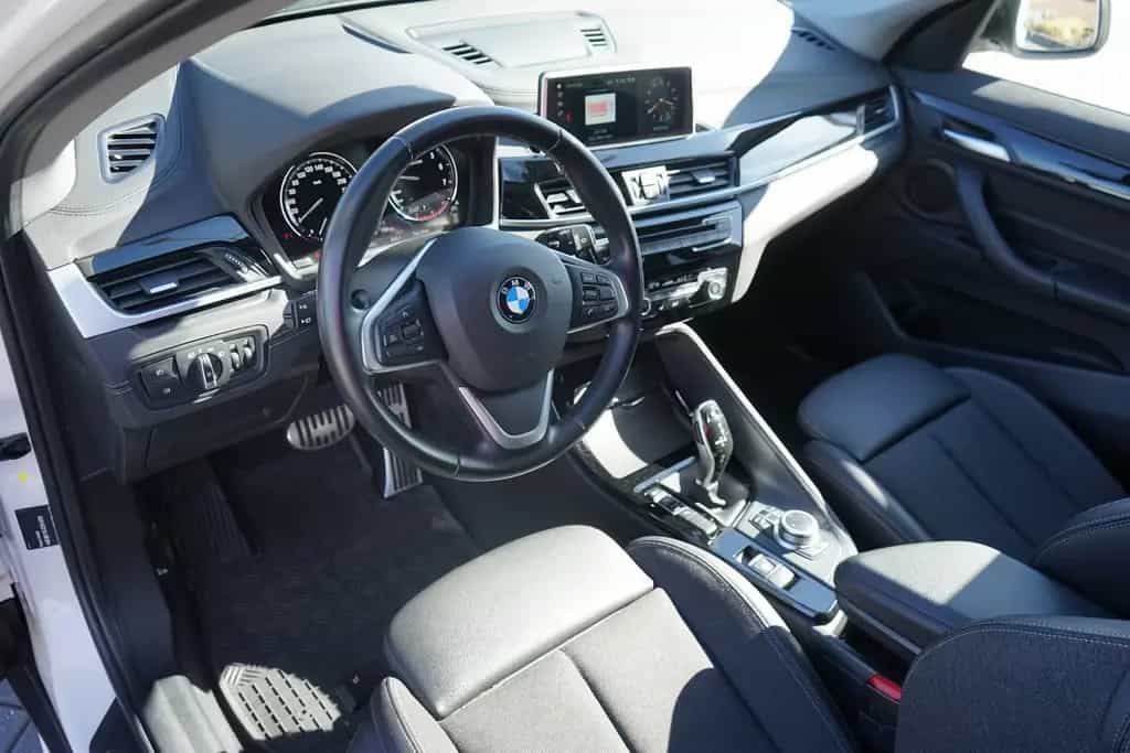 BMW X1 sDrive 18 i Sport Line Aut. LED AAC AHK SHZ 03/2020-photo-19