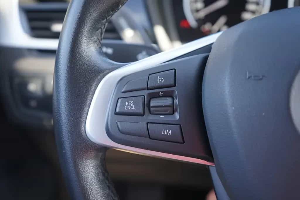 BMW X1 sDrive 18 i Sport Line Aut. LED AAC AHK SHZ 03/2020-photo-23