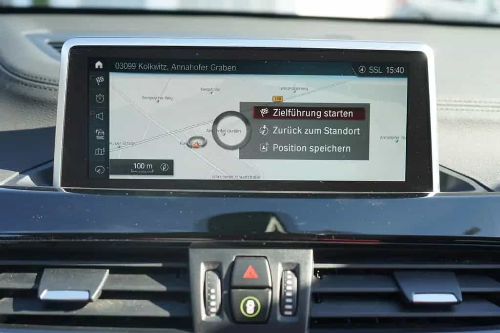 BMW X1 sDrive 18 i Sport Line Aut. LED AAC AHK SHZ 03/2020-photo-28