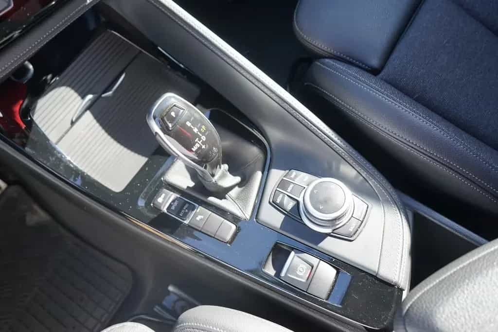 BMW X1 sDrive 18 i Sport Line Aut. LED AAC AHK SHZ 03/2020-photo-33