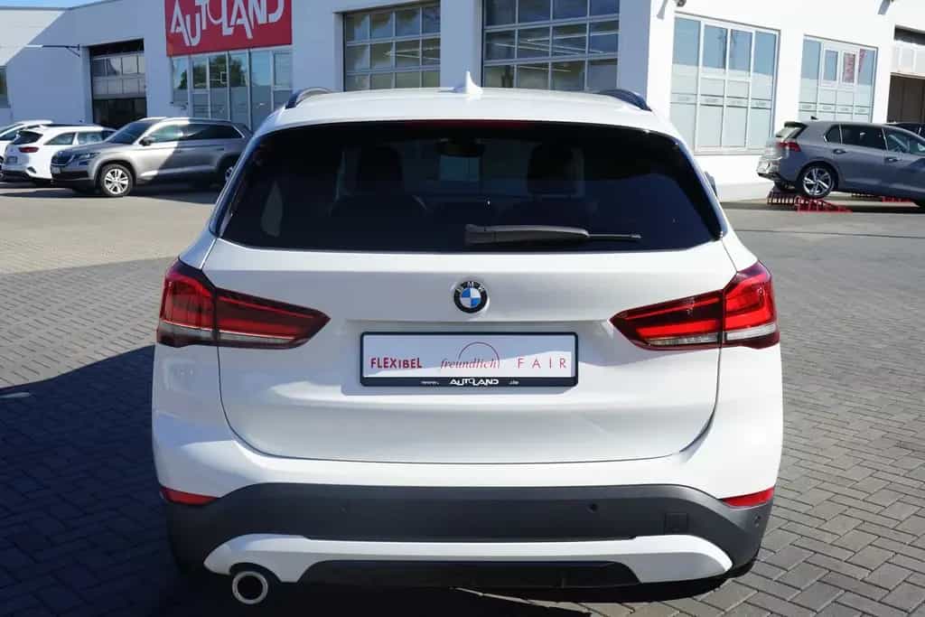 BMW X1 sDrive 18 i Sport Line Aut. LED AAC AHK SHZ 03/2020-photo-6