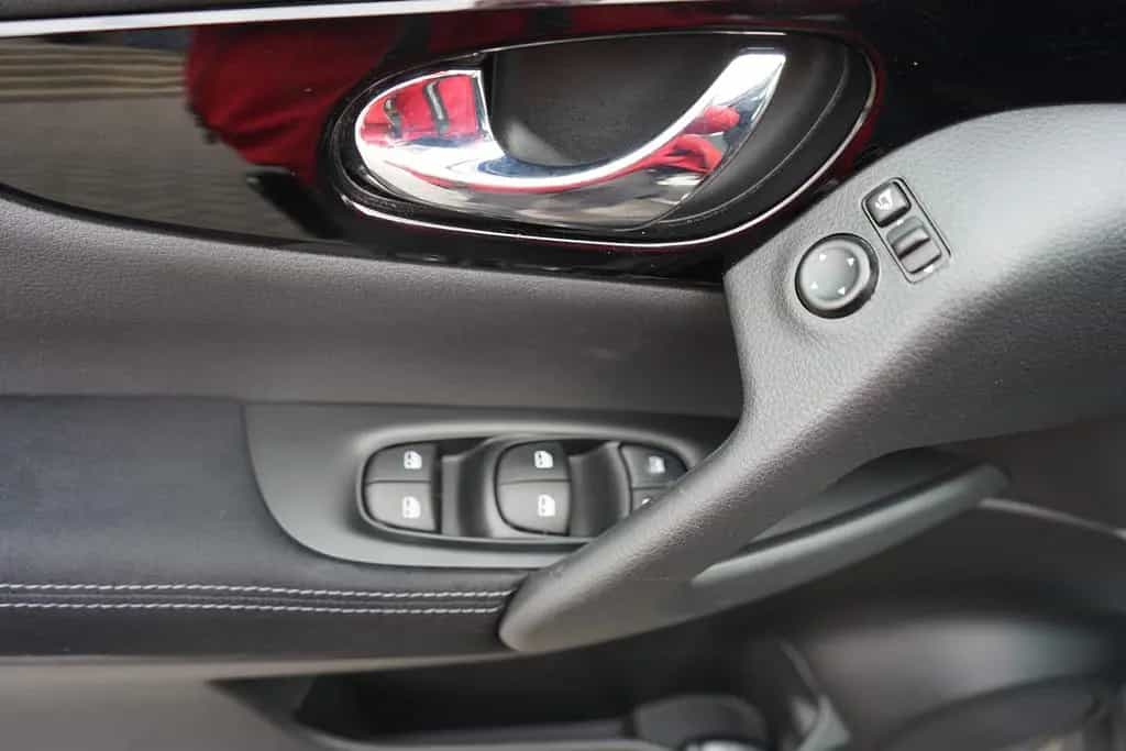 Nissan Qashqai 1.3 Zama Navi Panorama 360° DAB Kamera 03/2021-photo-14