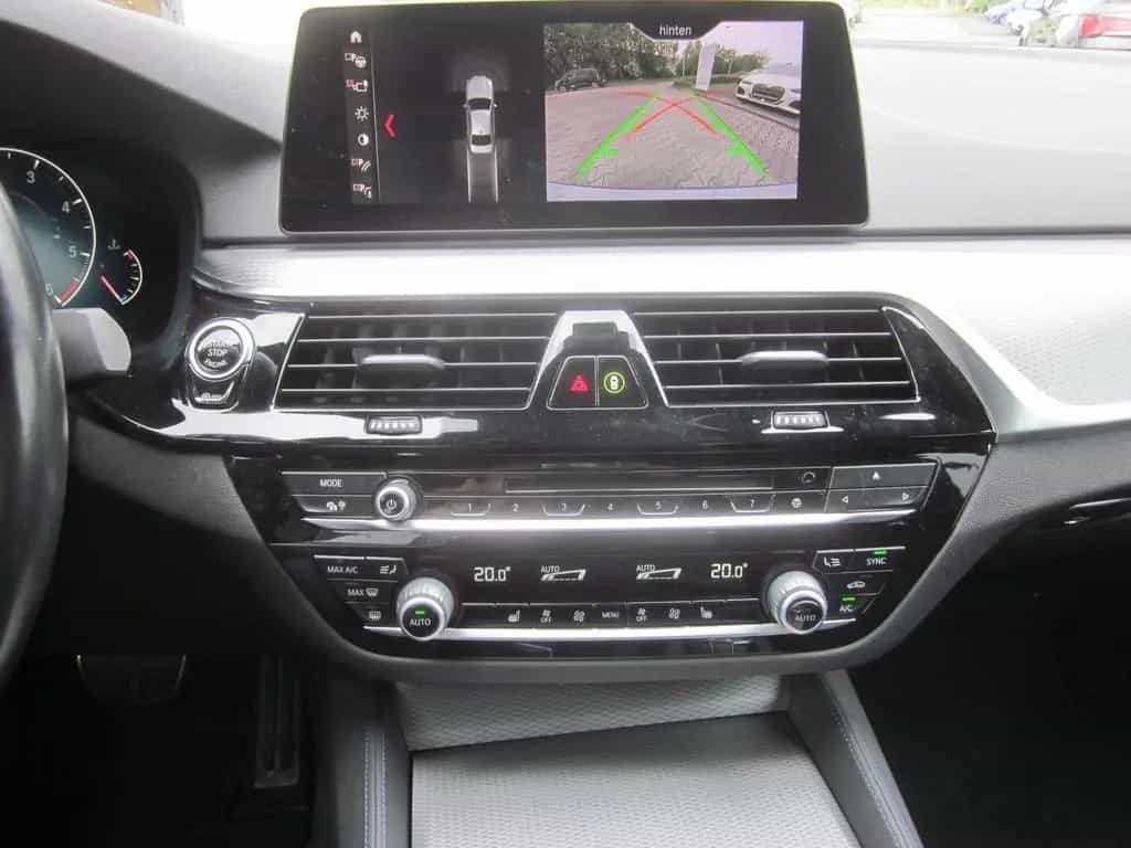 BMW 520 d M SPORT NAVI PROF HUD ALARM KOMFORTZG HIFI 12/2019-photo-15