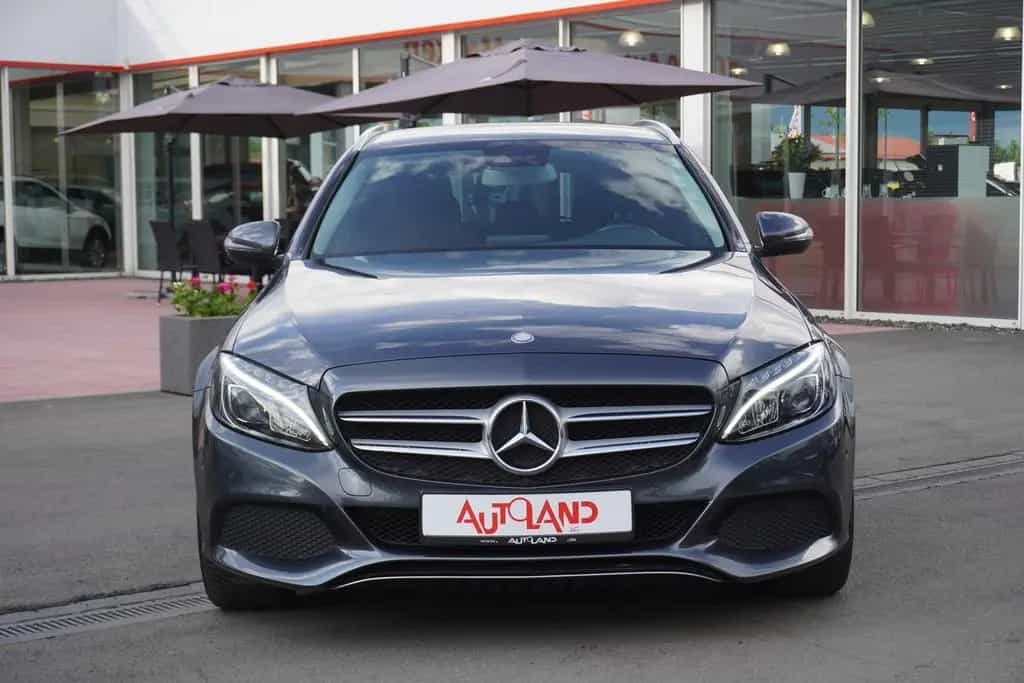 Mercedes-Benz C 180 C180 T-Modell CGI Avantgarde 03/2016-photo-1