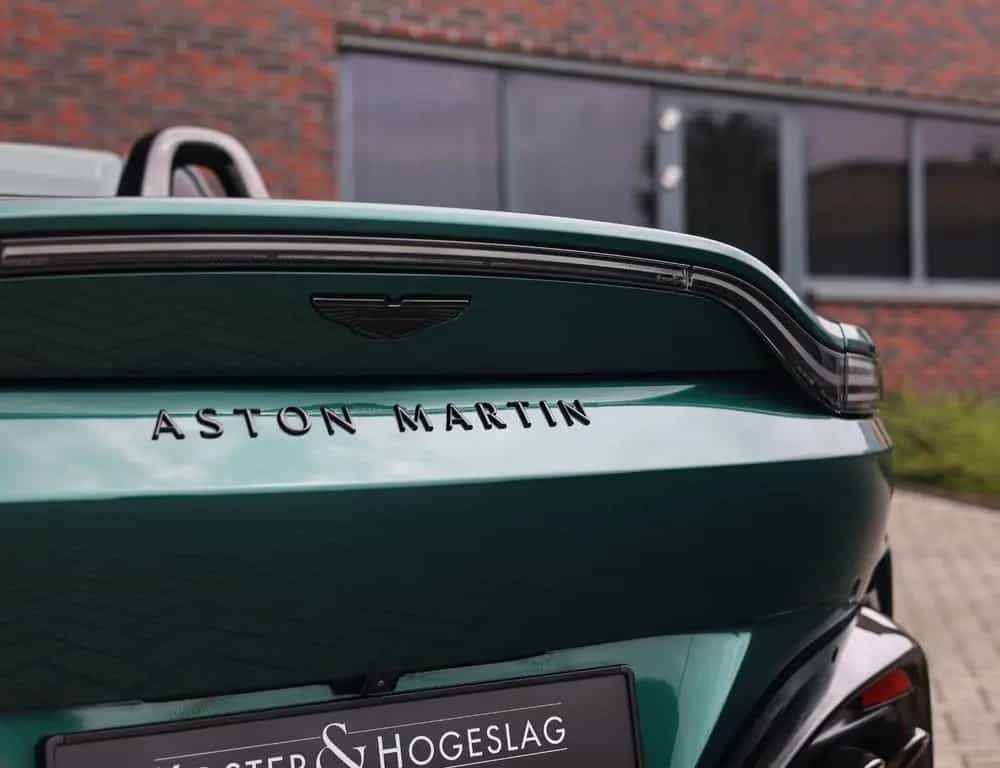 Aston Martin V8 Vantage Vantage Roadster 4.0 V8 | Malachite - B&W 09/2025-photo-10
