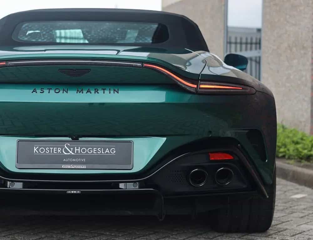 Aston Martin V8 Vantage Vantage Roadster 4.0 V8 | Malachite - B&W 09/2025-photo-12