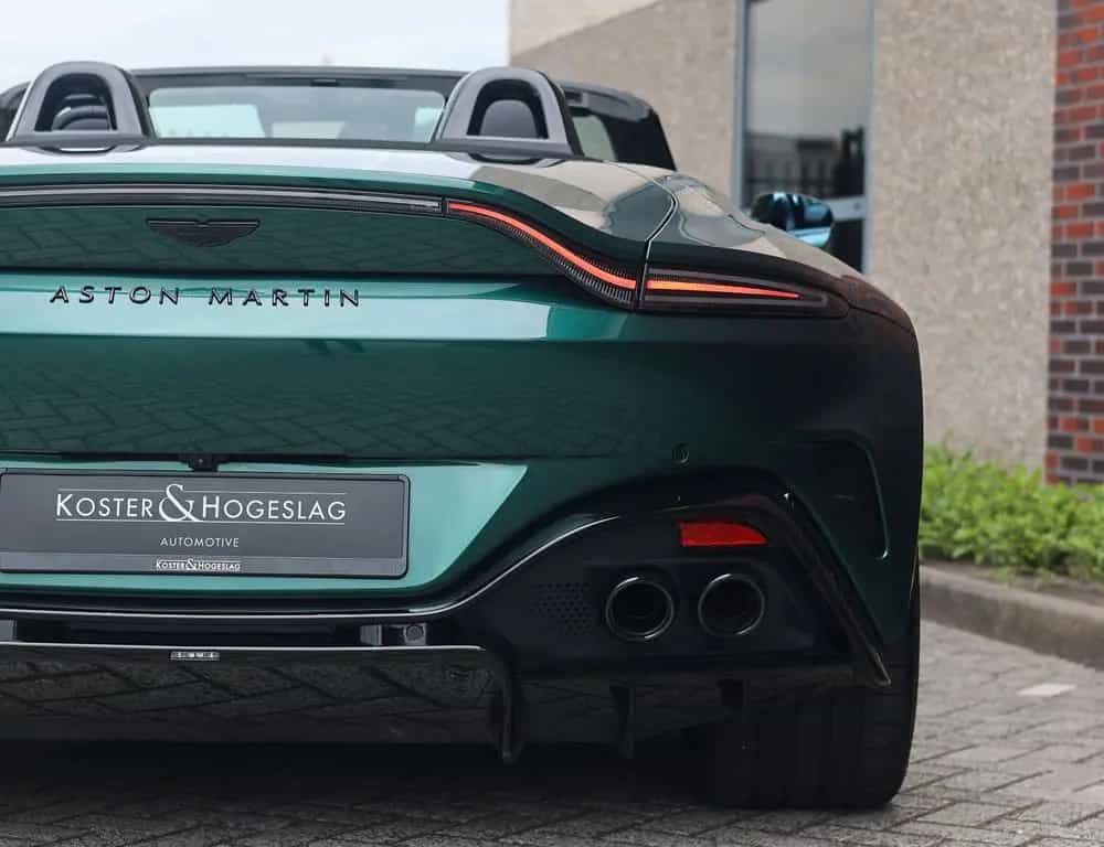 Aston Martin V8 Vantage Vantage Roadster 4.0 V8 | Malachite - B&W 09/2025-photo-23