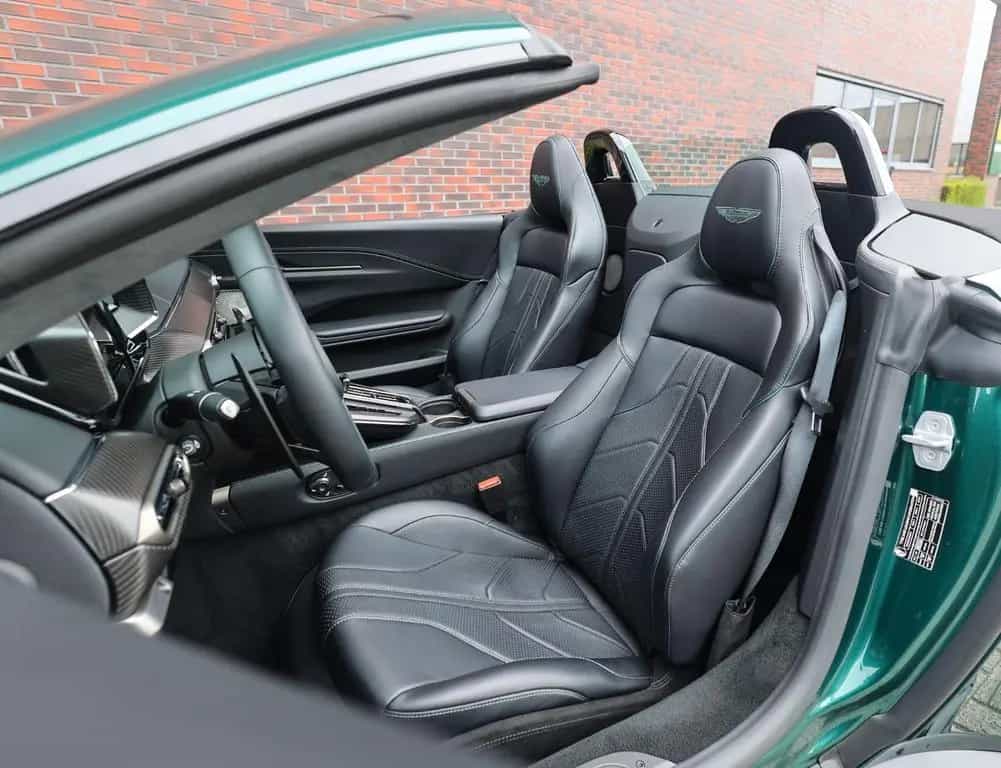 Aston Martin V8 Vantage Vantage Roadster 4.0 V8 | Malachite - B&W 09/2025-photo-25