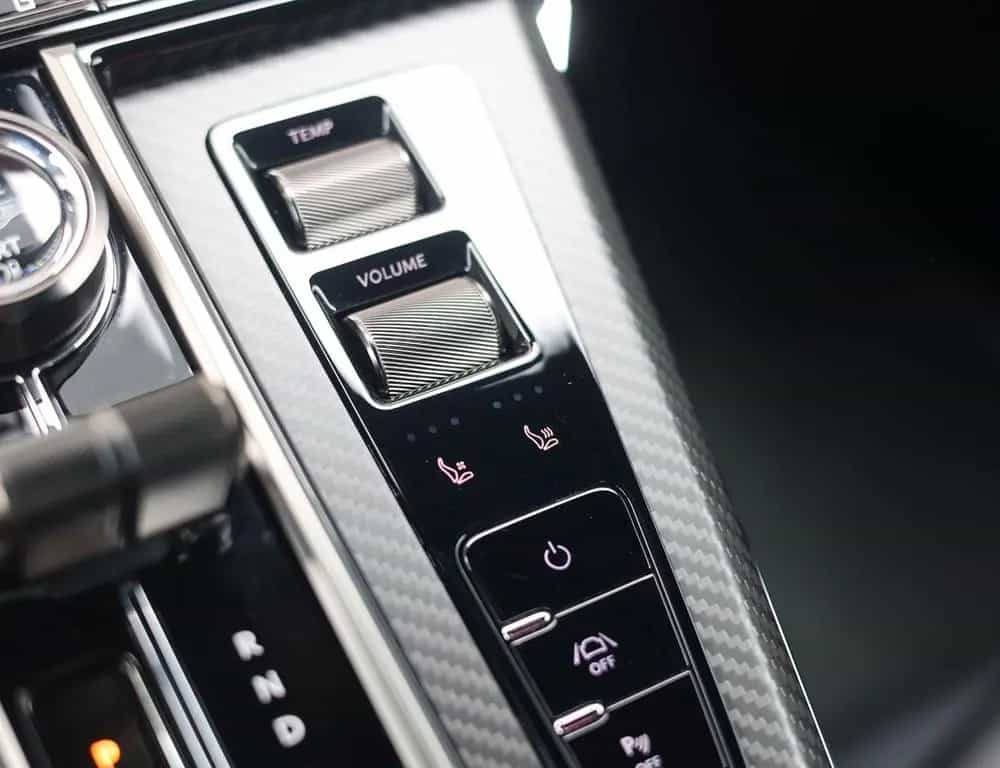Aston Martin V8 Vantage Vantage Roadster 4.0 V8 | Malachite - B&W 09/2025-photo-27
